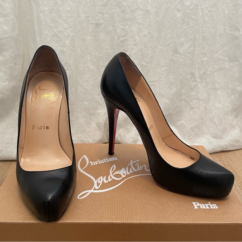 Christian Louboutin Rolando heel 38